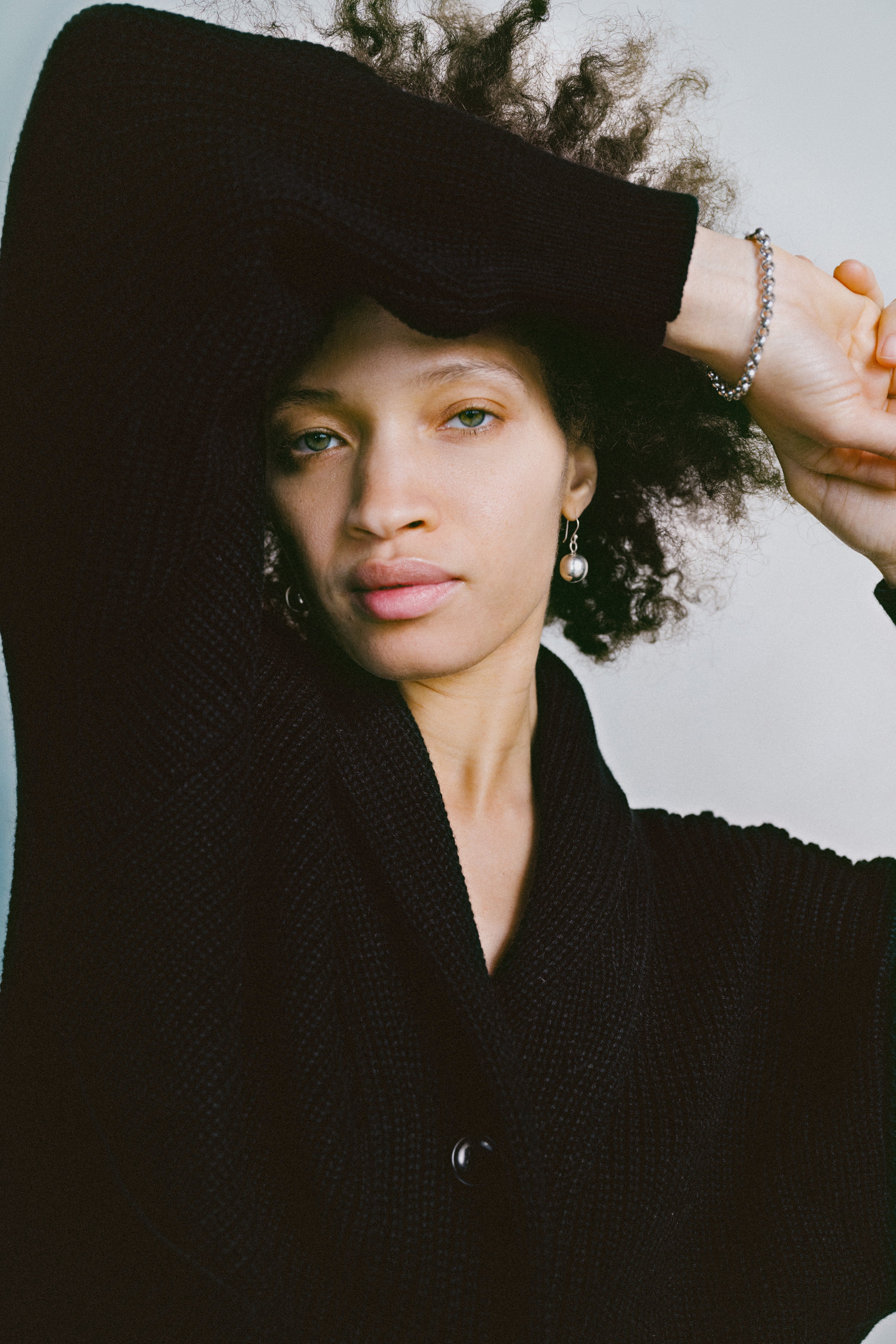 Sloan Cardigan, Organic Tanguis Cotton, Black